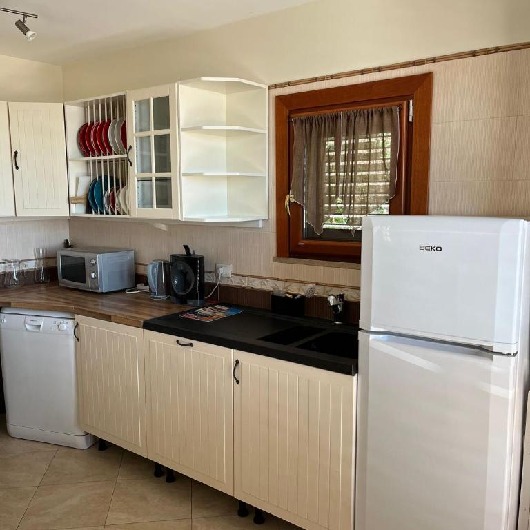 EDEN CAP : A delightful villa lodges 11 adults just one km away from Monte Carlo station - Villa - 39