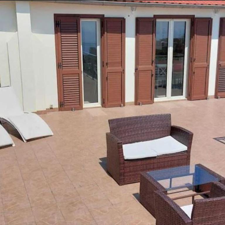 EDEN CAP : A delightful villa lodges 11 adults just one km away from Monte Carlo station - Villa - 1