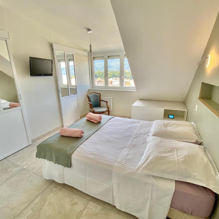 Vue Lac Imprenable et Calme Absolu en Hypercentre Garage Clim Wifi - Apartment mit 1 Schlafzimmer - 18