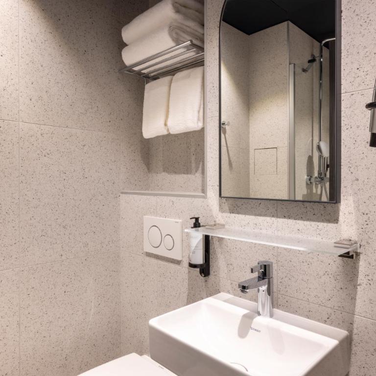 Hôtel de France Gare de Lyon Bastille - Chambre Lits Jumeaux Confort - 2