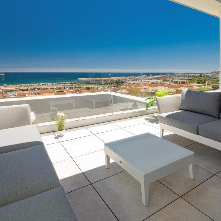Luxury new modern penthouse with golf and sea Views - Via Celere 2390 - Apartamento con vistas al mar - 1