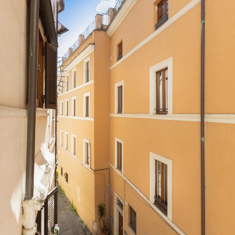 Amazing Historical Apartment - Jewish Ghetto - Two-Bedroom Apartment - 21