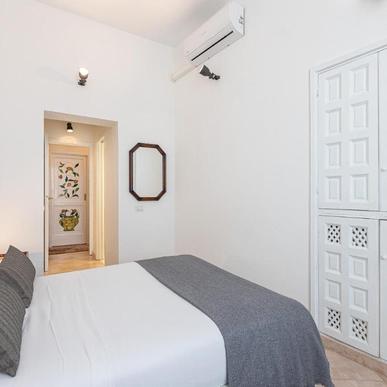 Amazing Historical Apartment - Jewish Ghetto - Two-Bedroom Apartment - 22