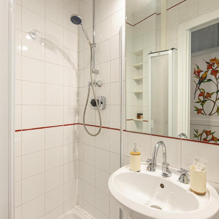 Amazing Historical Apartment - Jewish Ghetto - Two-Bedroom Apartment - 30