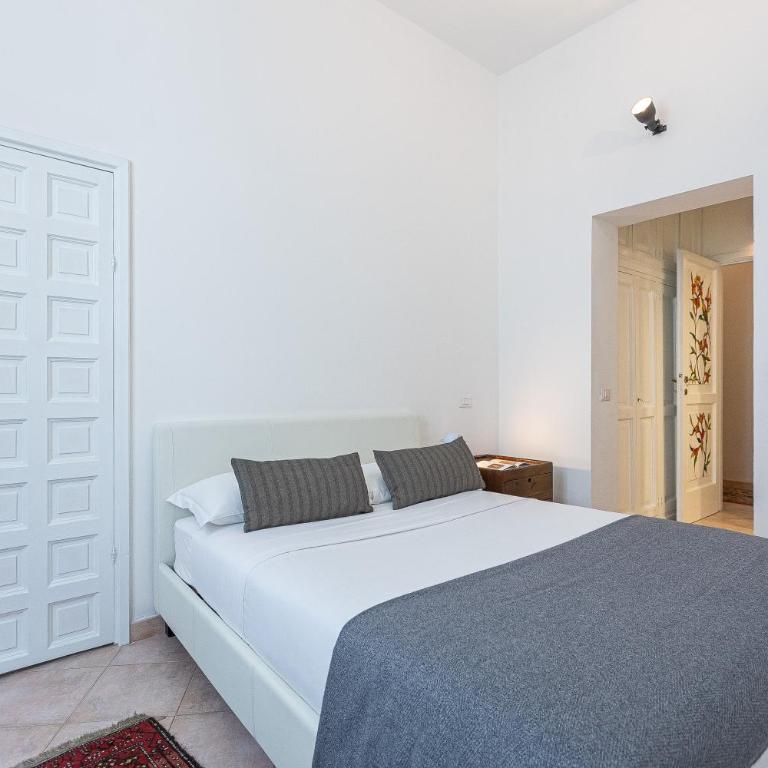 Amazing Historical Apartment - Jewish Ghetto - Two-Bedroom Apartment - 33