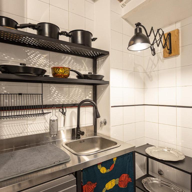 Amazing Historical Apartment - Jewish Ghetto - Two-Bedroom Apartment - 41