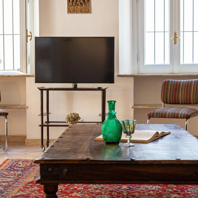 Amazing Historical Apartment - Jewish Ghetto - Two-Bedroom Apartment - 4