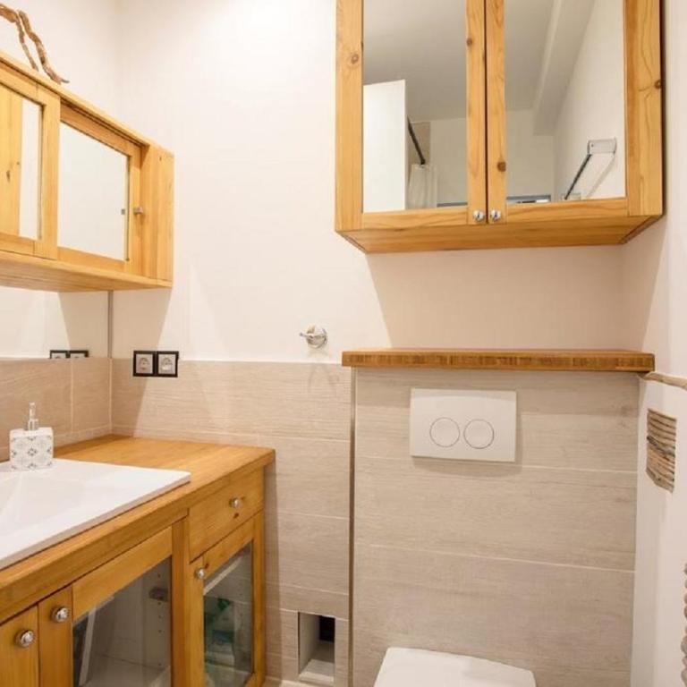 Grand Studio neuf face port et plage, parking privé - Appartement 1 Chambre - 16