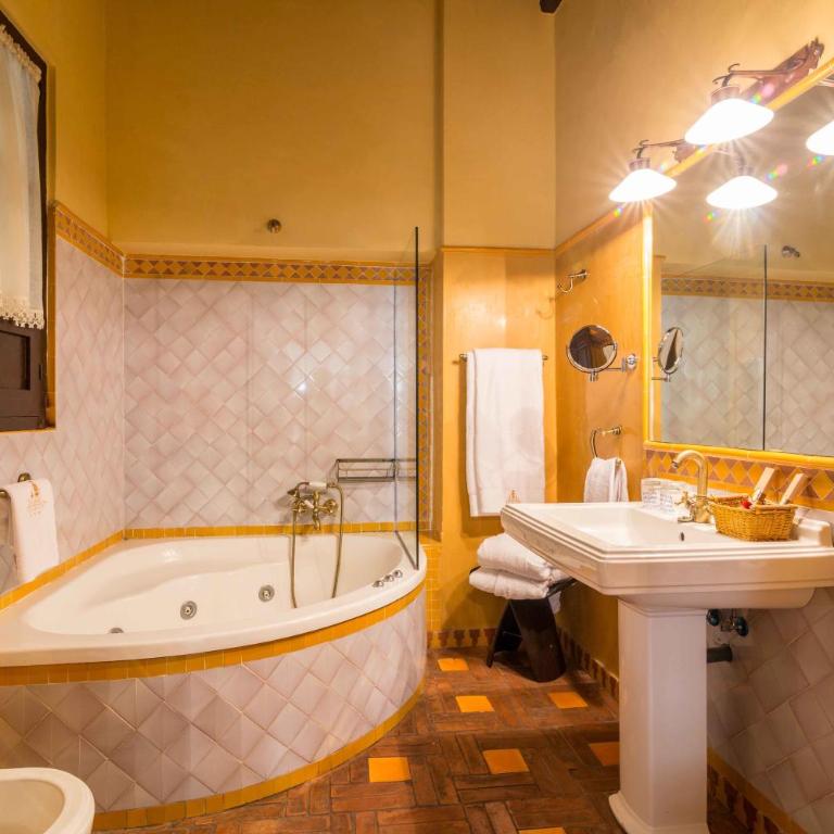 Palacio de Mariana Pineda - Junior Suite with Alhambra Views - 2