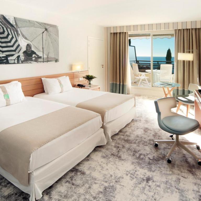 Holiday Inn Nice - Port St Laurent by IHG - Chambre Lits Jumeaux Premium avec Balcon - Vue sur Mer - 9