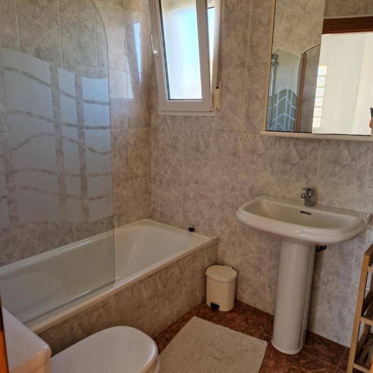 Casa Gran Mirador - Ruime vakantie villa met groot privé zwembad 8-14 pers - Seven-Bedroom House - 43