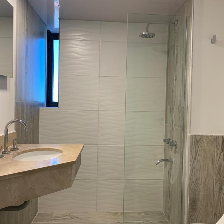 Inmejorable ubicación y vista al Obelisco - One-Bedroom Apartment - 35