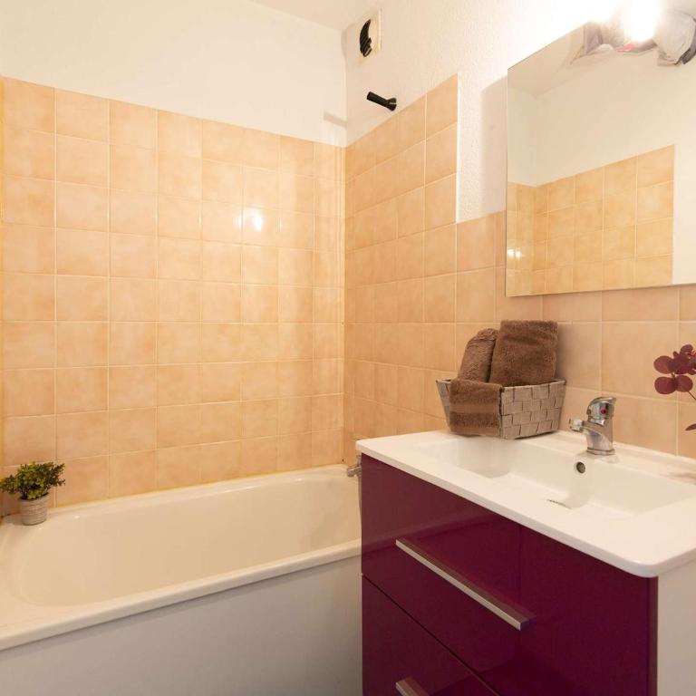 Appartement confortable près de Saint Lary pour 6 avec parking - FR-1-296-440 - Apartment - 6