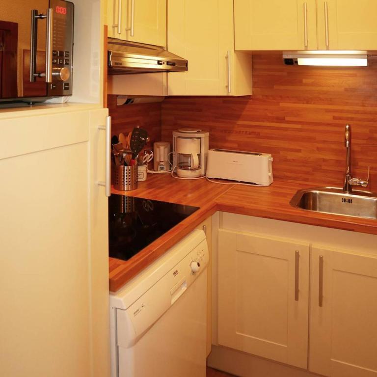 Appartement Confort 2 Pièces, 6 Personnes, Piste Accès Direct, Balcon Ouest, Les Orres - FR-1-322-492 - Apartment - 6