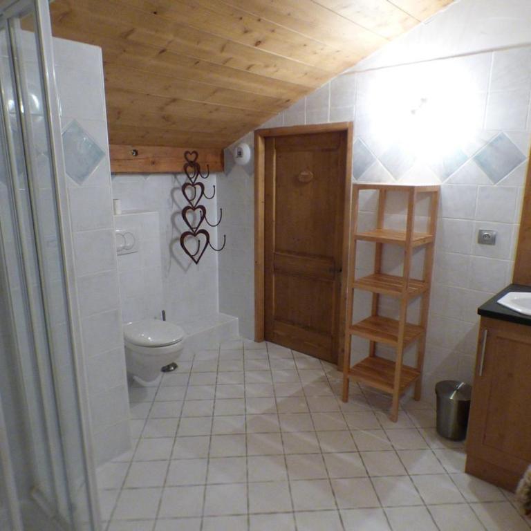 Duplex 4 pièces avec piscine intérieure, parking, 8 pers, proche Les Saisies - FR-1-594-303 - Appartement - 9