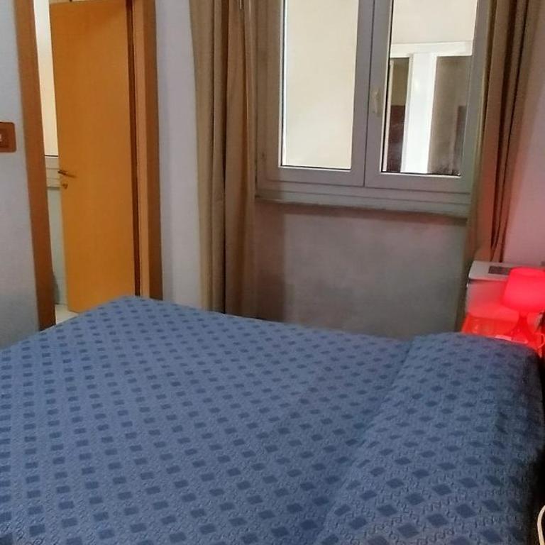 Hotel Major - Camera Matrimoniale con Bagno Privato - 3