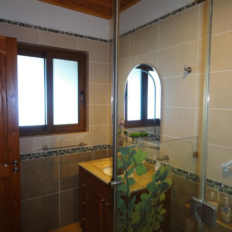 Heva Eco Lodge - Five-Bedroom House - 11