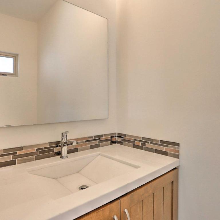 Luxe Cabo Casa w/ Own Rooftop Patio + Pool Access! - Casa - 12