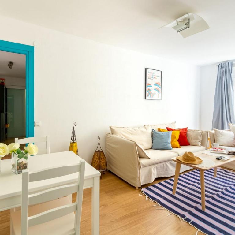 Colours Apartment and Garage Historical Center 4 pax - Apartamento de 3 dormitorios - 8