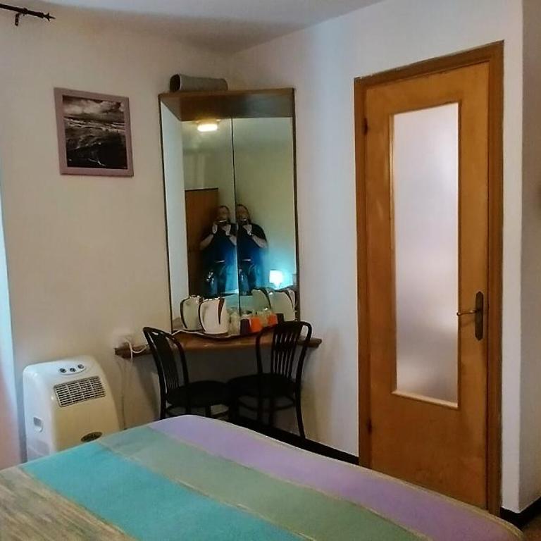 Hotel Major - Camera Matrimoniale con Bagno Privato - 10