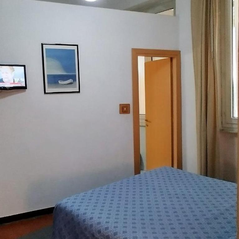 Hotel Major - Camera Matrimoniale con Bagno Privato - 11