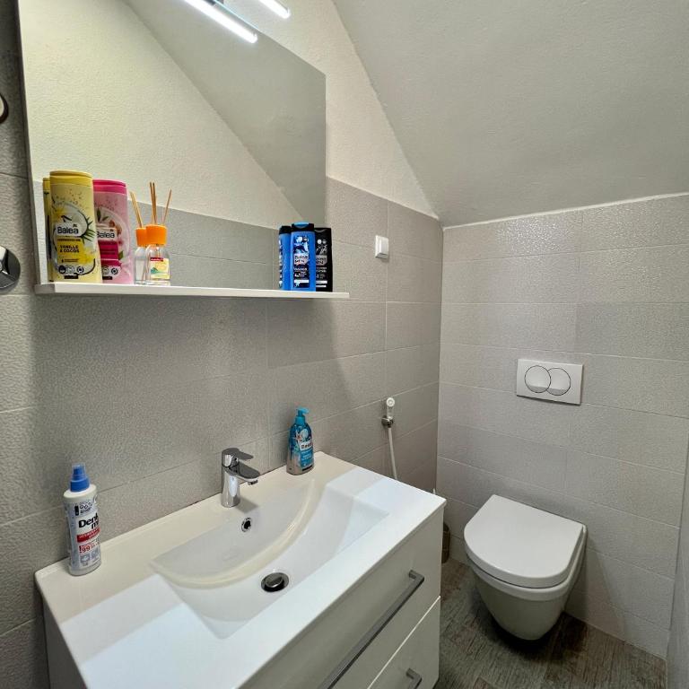 Apartments Solis - Studio Apartment with Queen Bed - 6