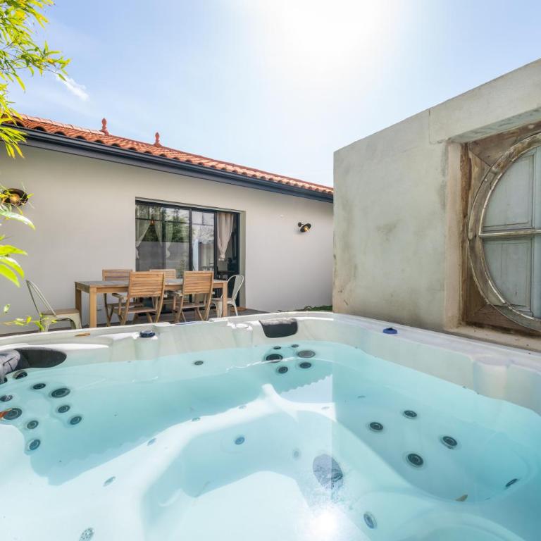 MAISON SWANNEL - Cosy & Spa - Two-Bedroom House - 6