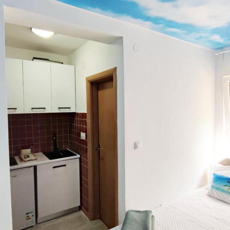 Mini Candy central location Bečići - One-Bedroom Apartment - 18