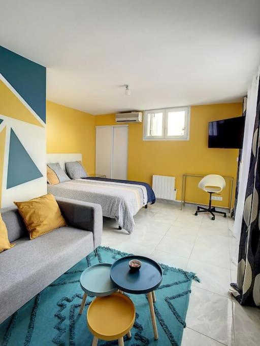 SUPERBE STUDIO HYPER CENTRE TOUT ÉQUIPÉ WIFI NETFLIX 2PERS - One-Bedroom Apartment - 10