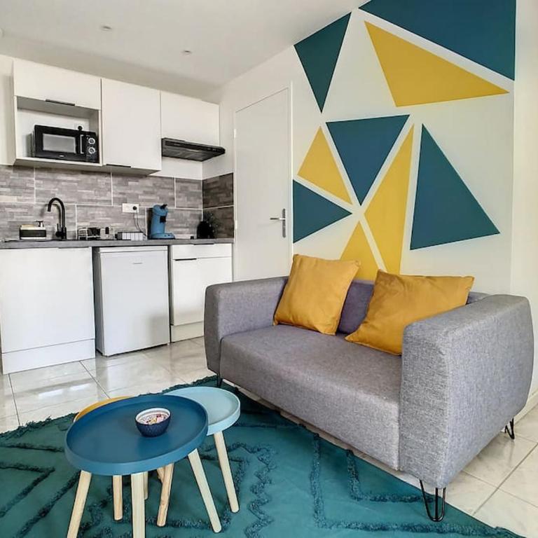 SUPERBE STUDIO HYPER CENTRE TOUT ÉQUIPÉ WIFI NETFLIX 2PERS - One-Bedroom Apartment - 20