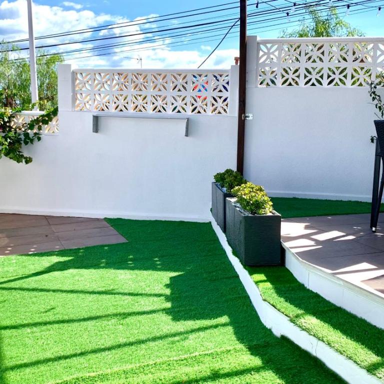 AP10 Vista Bahia 2 Piscina Jardin y Solarium - Two-Bedroom Apartment - 9