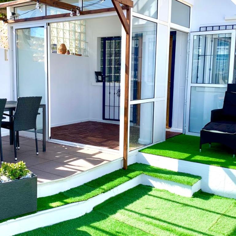 AP10 Vista Bahia 2 Piscina Jardin y Solarium - Two-Bedroom Apartment - 11