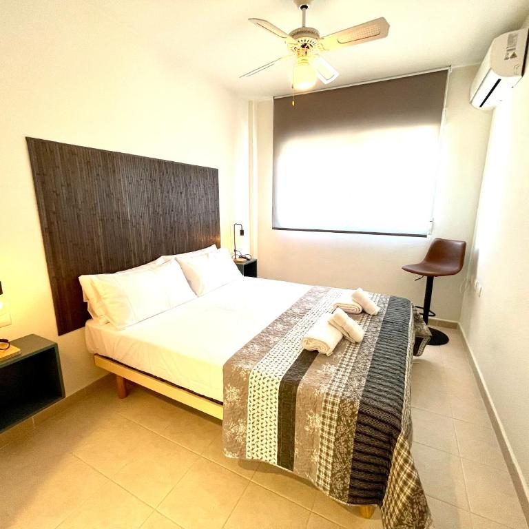 AP10 Vista Bahia 2 Piscina Jardin y Solarium - Two-Bedroom Apartment - 16