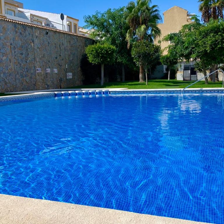 AP10 Vista Bahia 2 Piscina Jardin y Solarium - Two-Bedroom Apartment - 21