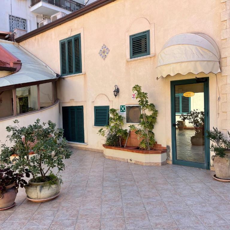 Hotel Trinacria - Camera Tripla con Vasca - 4