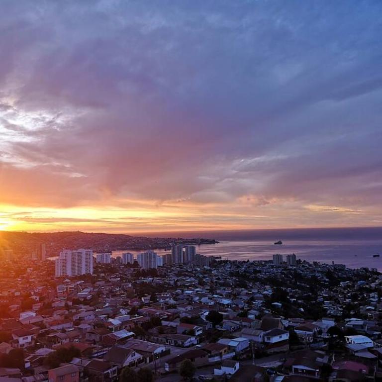 Depto Valparaíso con Vista al Mar y a la Bahía de Valparaíso - Three-Bedroom Apartment - 20