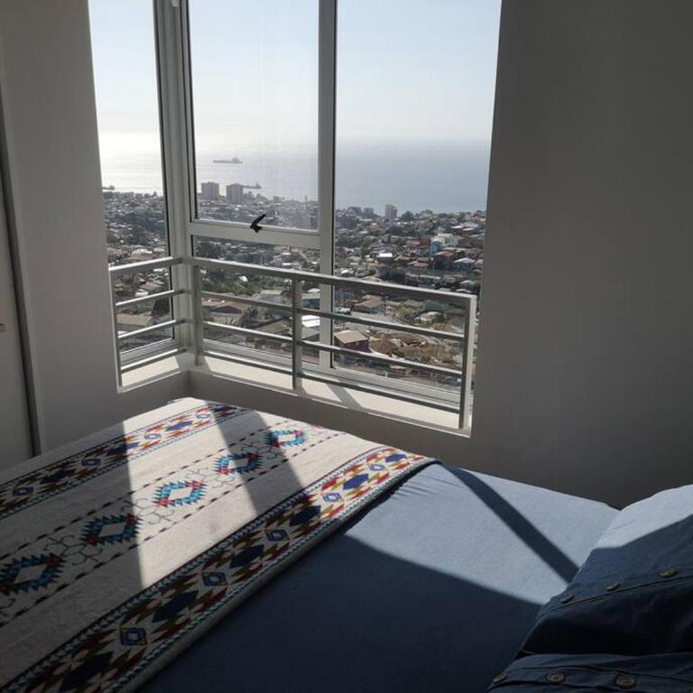 Depto Valparaíso con Vista al Mar y a la Bahía de Valparaíso - Three-Bedroom Apartment - 24