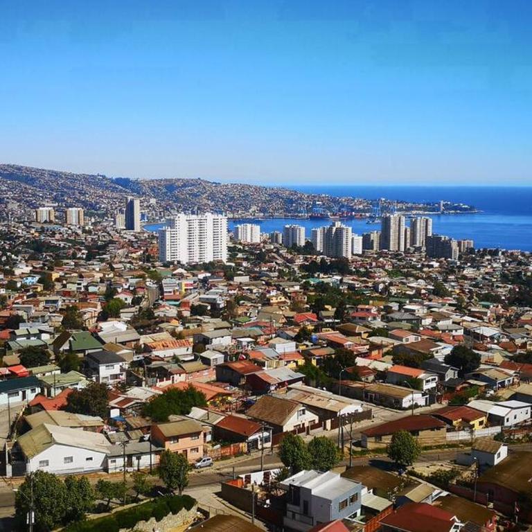 Depto Valparaíso con Vista al Mar y a la Bahía de Valparaíso - Three-Bedroom Apartment - 11