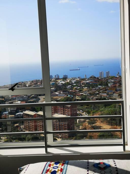 Depto Valparaíso con Vista al Mar y a la Bahía de Valparaíso - Three-Bedroom Apartment - 25