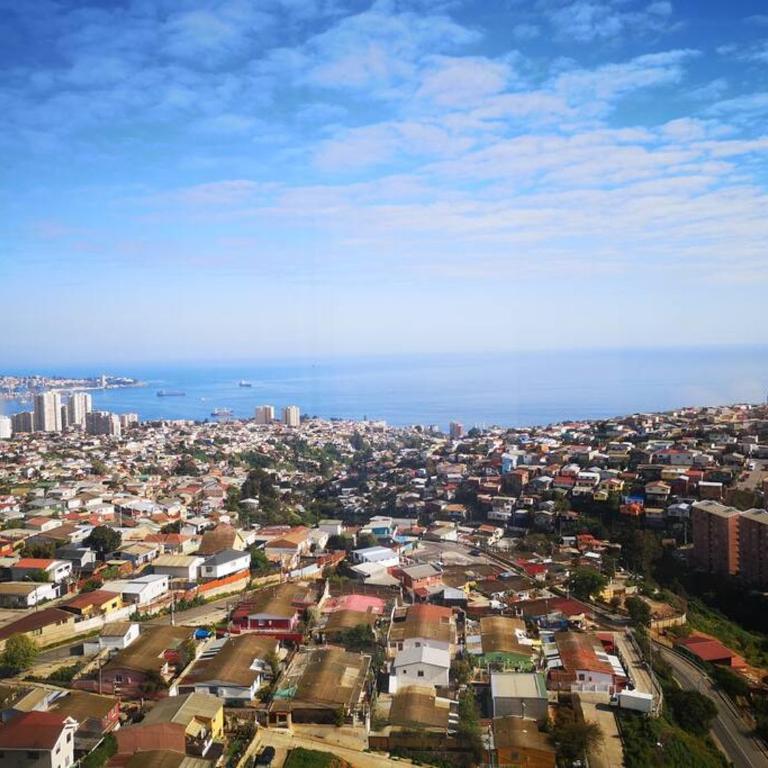 Depto Valparaíso con Vista al Mar y a la Bahía de Valparaíso - Three-Bedroom Apartment - 9