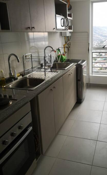 Depto Valparaíso con Vista al Mar y a la Bahía de Valparaíso - Three-Bedroom Apartment - 41