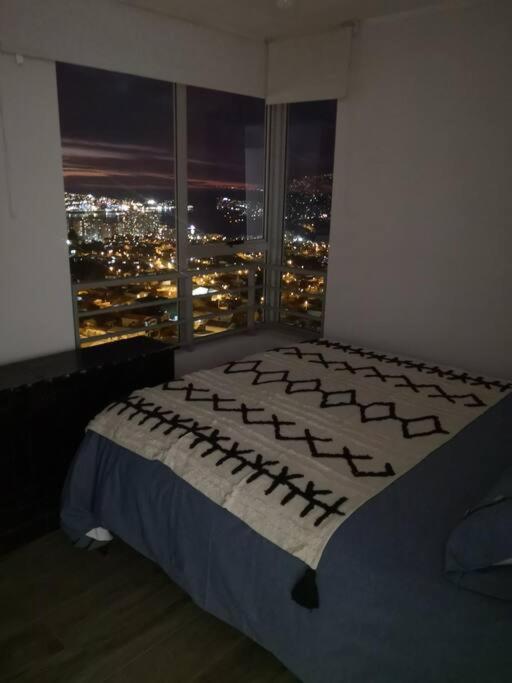 Depto Valparaíso con Vista al Mar y a la Bahía de Valparaíso - Three-Bedroom Apartment - 49