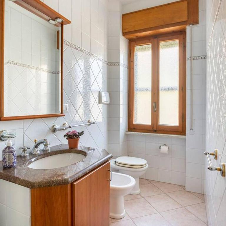 Tangerine Tree House - Two-Bedroom Apartment - 8