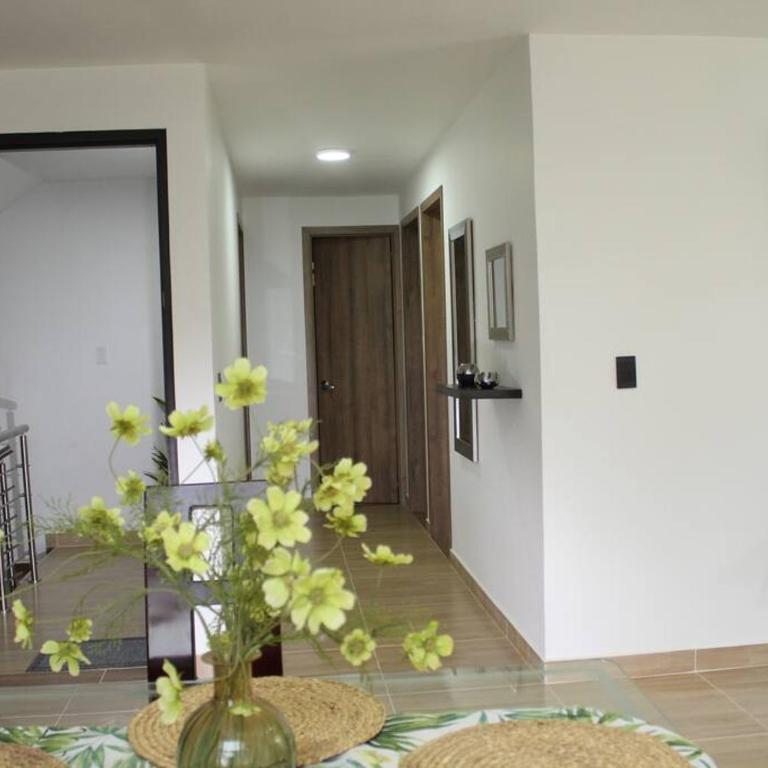 Lindo apartamento con estacionamiento Buga - Apartamento de 3 dormitorios - 12
