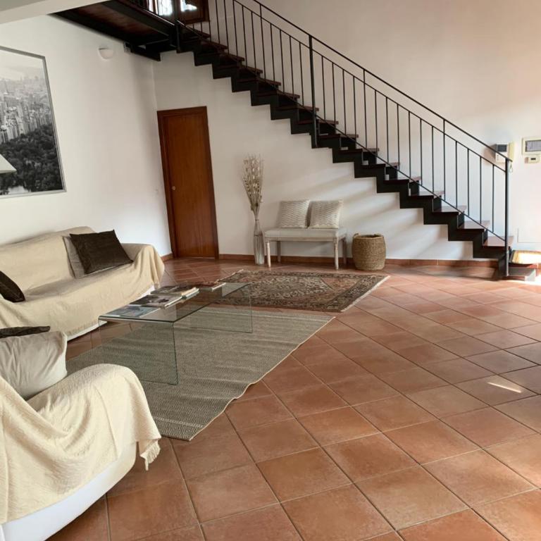Palazzo resuttana - Appartamentino su 2 Livelli - 67