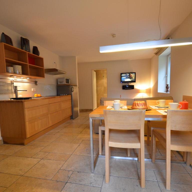 Apartmenthouse 5 Seasons - incl SUMMER CARD by All in One Apartments - Top 5 - Großes Apartment mit 1 Schlafzimmer, Balkon und Bergblick - 2