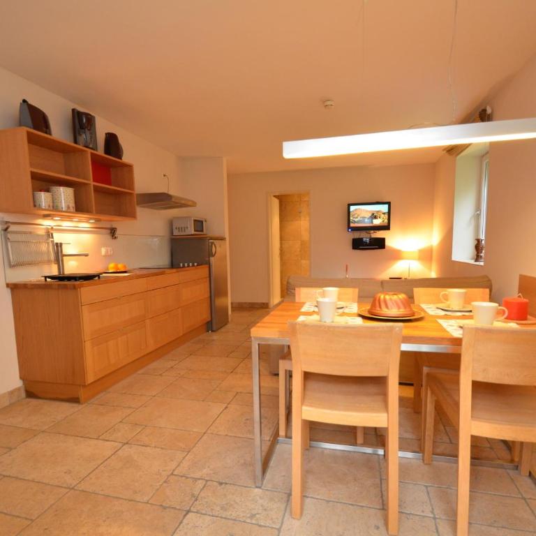 Apartmenthouse 5 Seasons - incl SUMMER CARD by All in One Apartments - Top 3 - Großes Apartment mit 1 Schlafzimmer, Balkon und Bergblick - 8