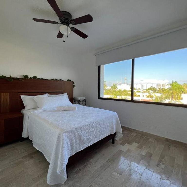 Dream penthouse with private rooftop and amazing views - Three-Bedroom Apartment - 5