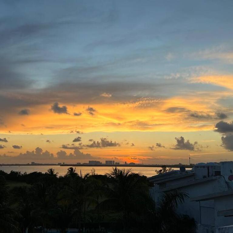 Dream penthouse with private rooftop and amazing views - Three-Bedroom Apartment - 8