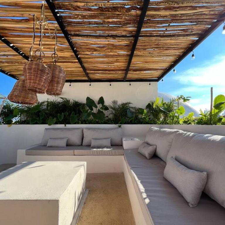 Dream penthouse with private rooftop and amazing views - Three-Bedroom Apartment - 14